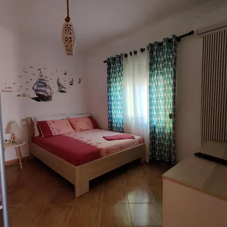 Vasil Mertiri Apartment Himarë