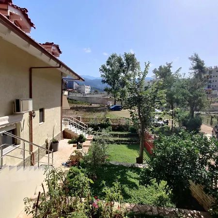 Vasil Mertiri Apartment Himarë