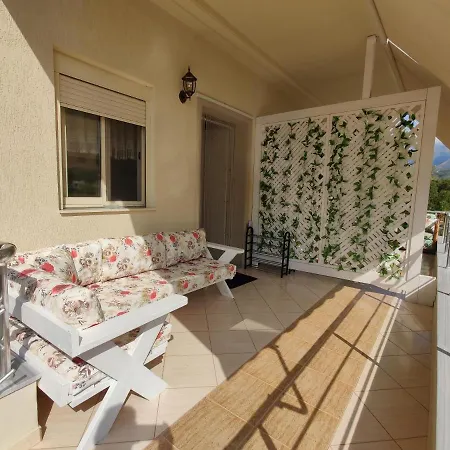 Vasil Mertiri Apartment *